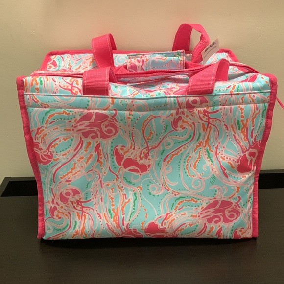 LILLY PULITZER Insulated Cooler in Jellies Be Jammin - Picture 3 of 5